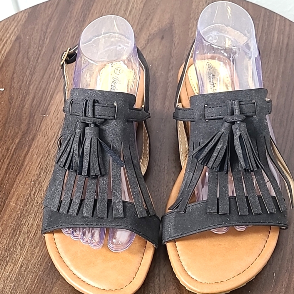 Victoria K Black Flat Sandals with Fringe & Tassels, Size 10
